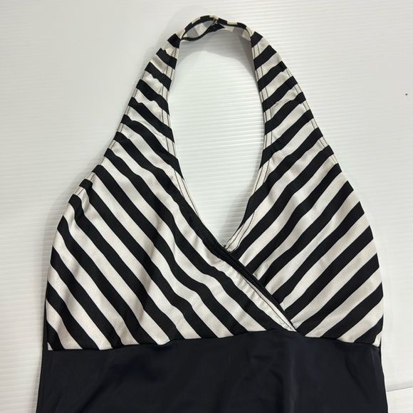 365. Balera Black and White Halter leotard (M) - Picture 2 of 8